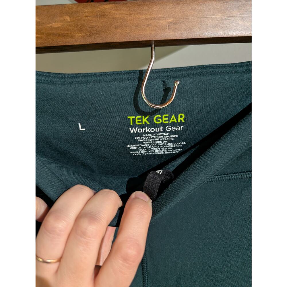 Tek Gear | Dark Green Pockets Running 10" Inseam Bike Shorts | Large - Picture 6 of 7